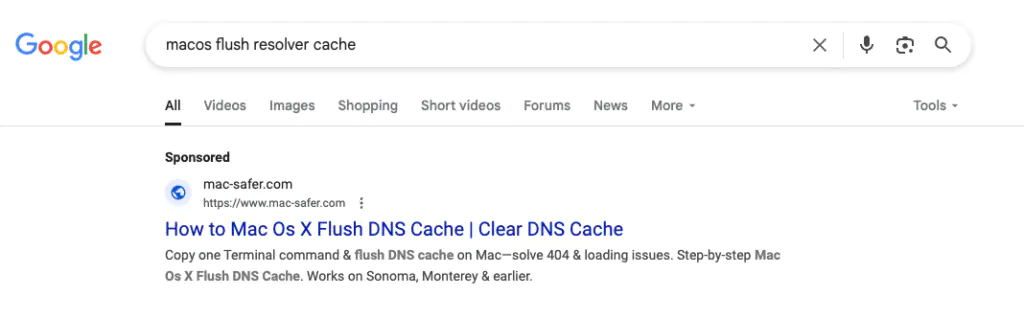 Скриншот результатов поиска с продвигаемым сайтом с вредоносной рекламой